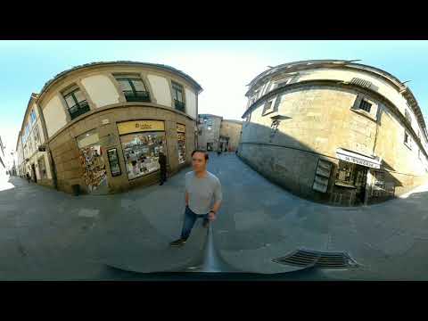 Come for a 360° (rotate your phone) walk with me through Santiago de Compostela!